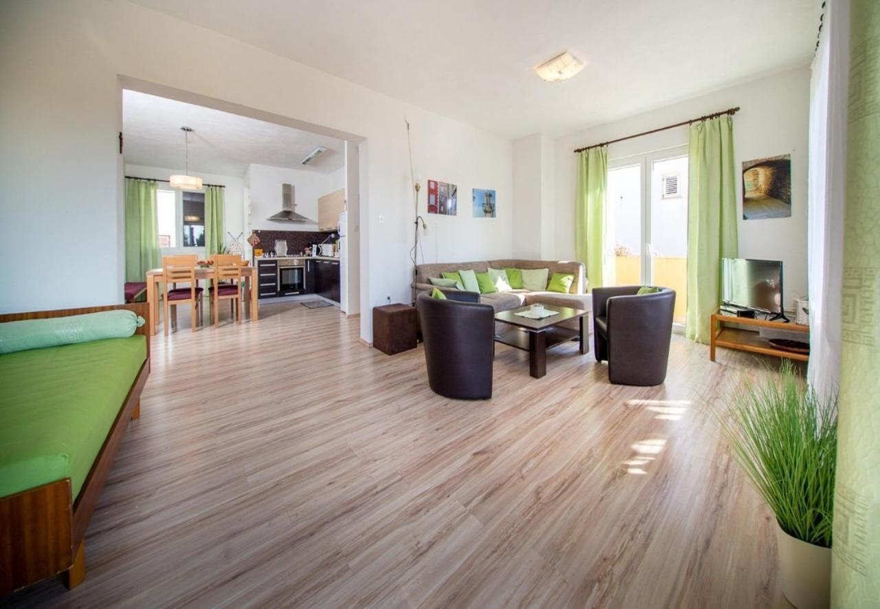 Apartment Draga With Sea View, Terrace & Parking โรวีน ภายนอก รูปภาพ