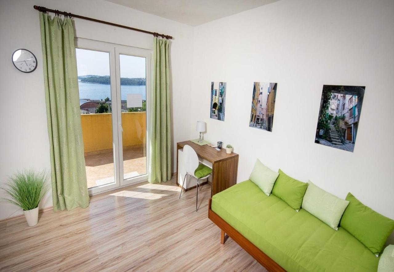 Apartment Draga With Sea View, Terrace & Parking โรวีน ภายนอก รูปภาพ